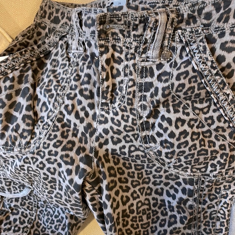 Marrakech mid rise cargo pant with leopard print